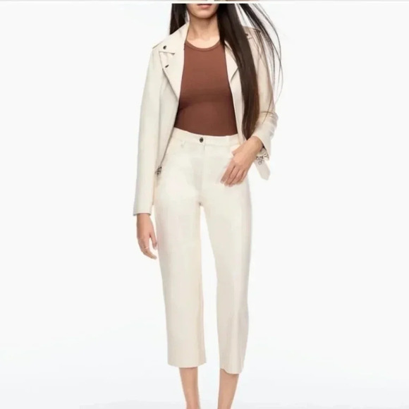 Aritzia Wilfred The Melina Birch High Rise Faux Leather Cropped Pant - Picture 3 of 16